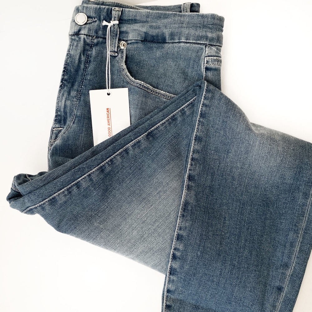 NWT GoodAmerican Good Legs Crop Light Denim Jeans